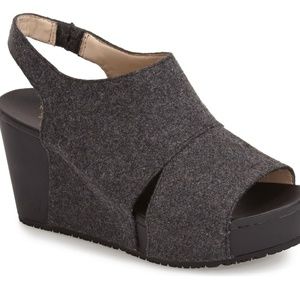 Dr. Scholls Women's Gray Weslyn Platform Wedge